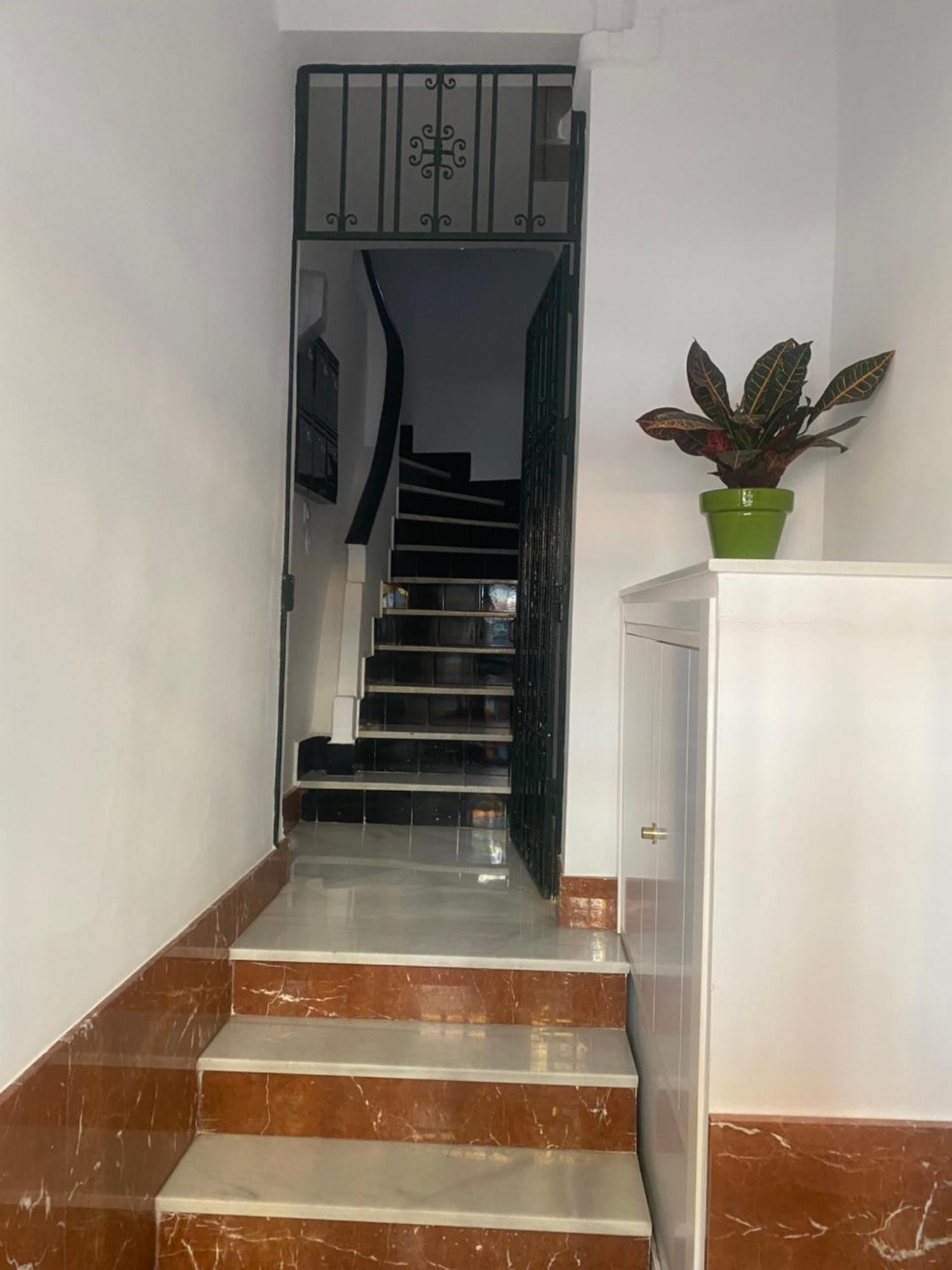 2 Bedroom Virgen De Begona Sevilla Eksteriør bilde