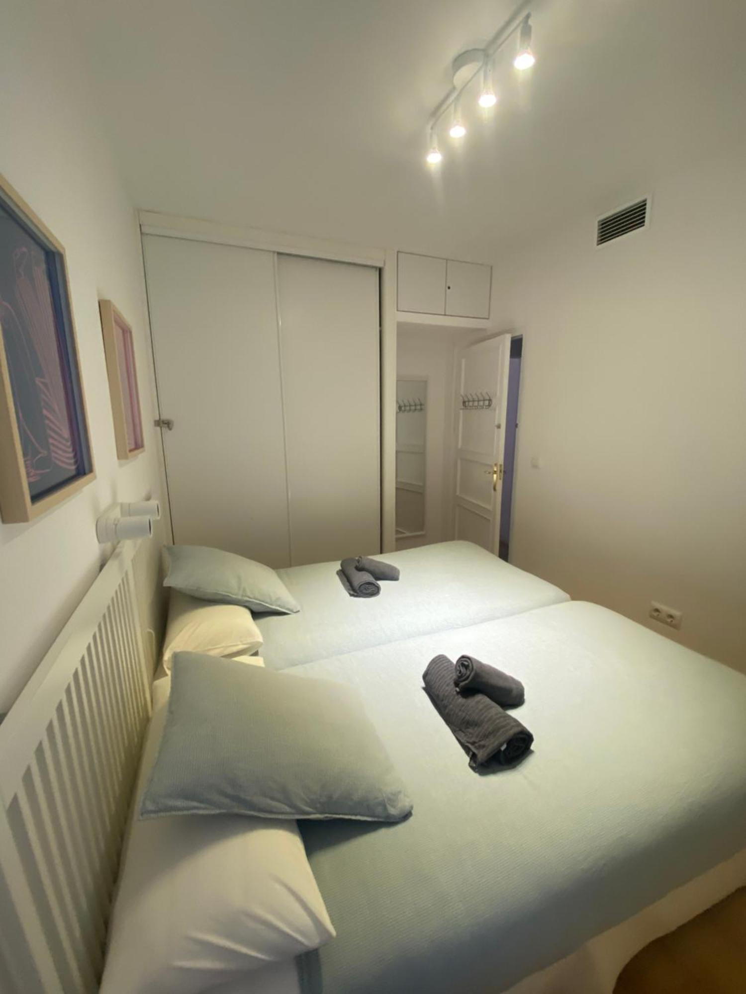 2 Bedroom Virgen De Begona Sevilla Eksteriør bilde