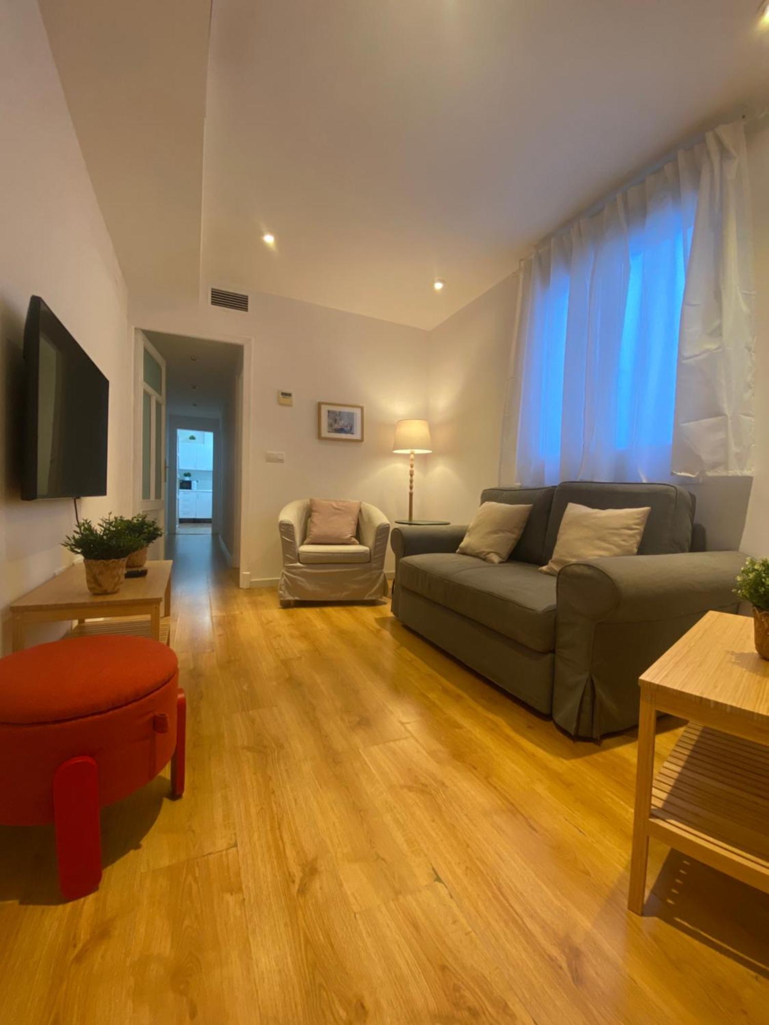 2 Bedroom Virgen De Begona Sevilla Eksteriør bilde